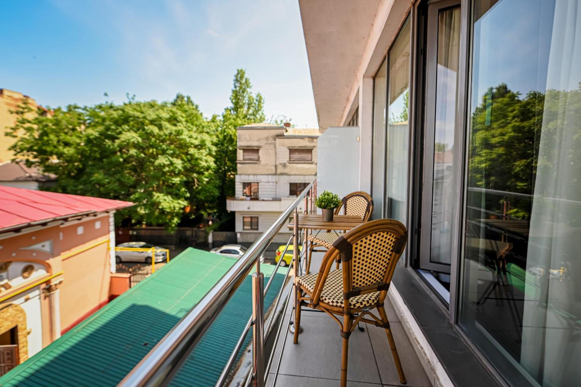Urban Elegance - Stylish Central Accommodation Букурещ Екстериор снимка
