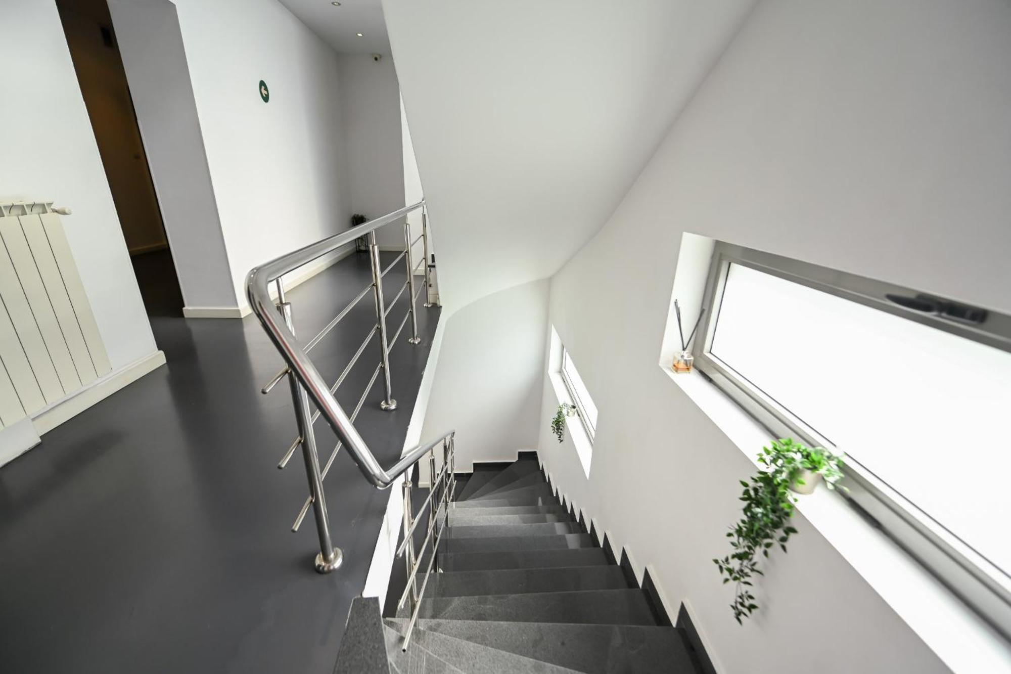 Urban Elegance - Stylish Central Accommodation Букурещ Екстериор снимка