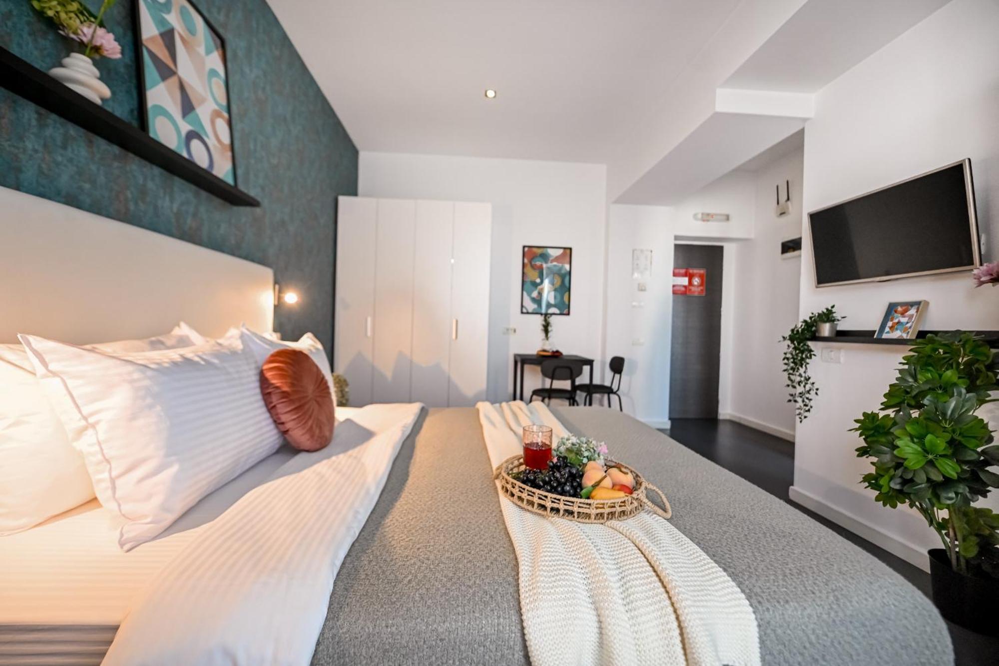 Urban Elegance - Stylish Central Accommodation Букурещ Стая снимка