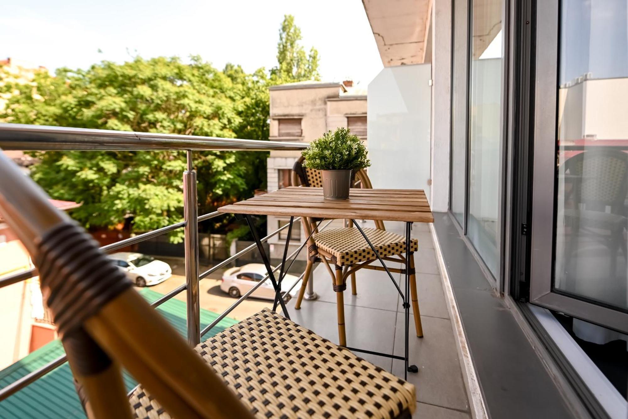 Urban Elegance - Stylish Central Accommodation Букурещ Стая снимка