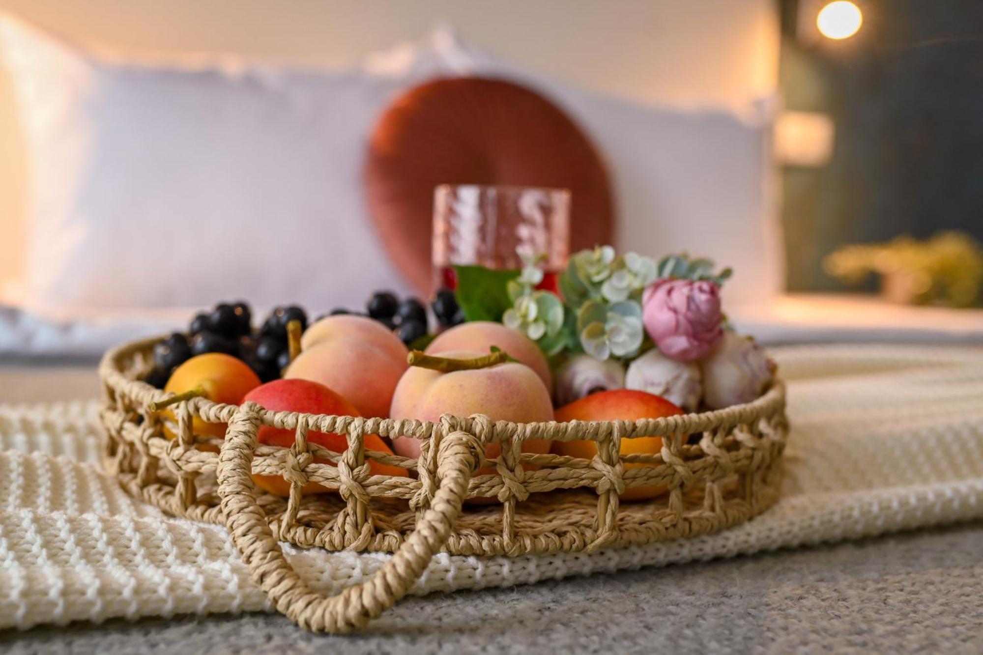 Urban Elegance - Stylish Central Accommodation Букурещ Стая снимка